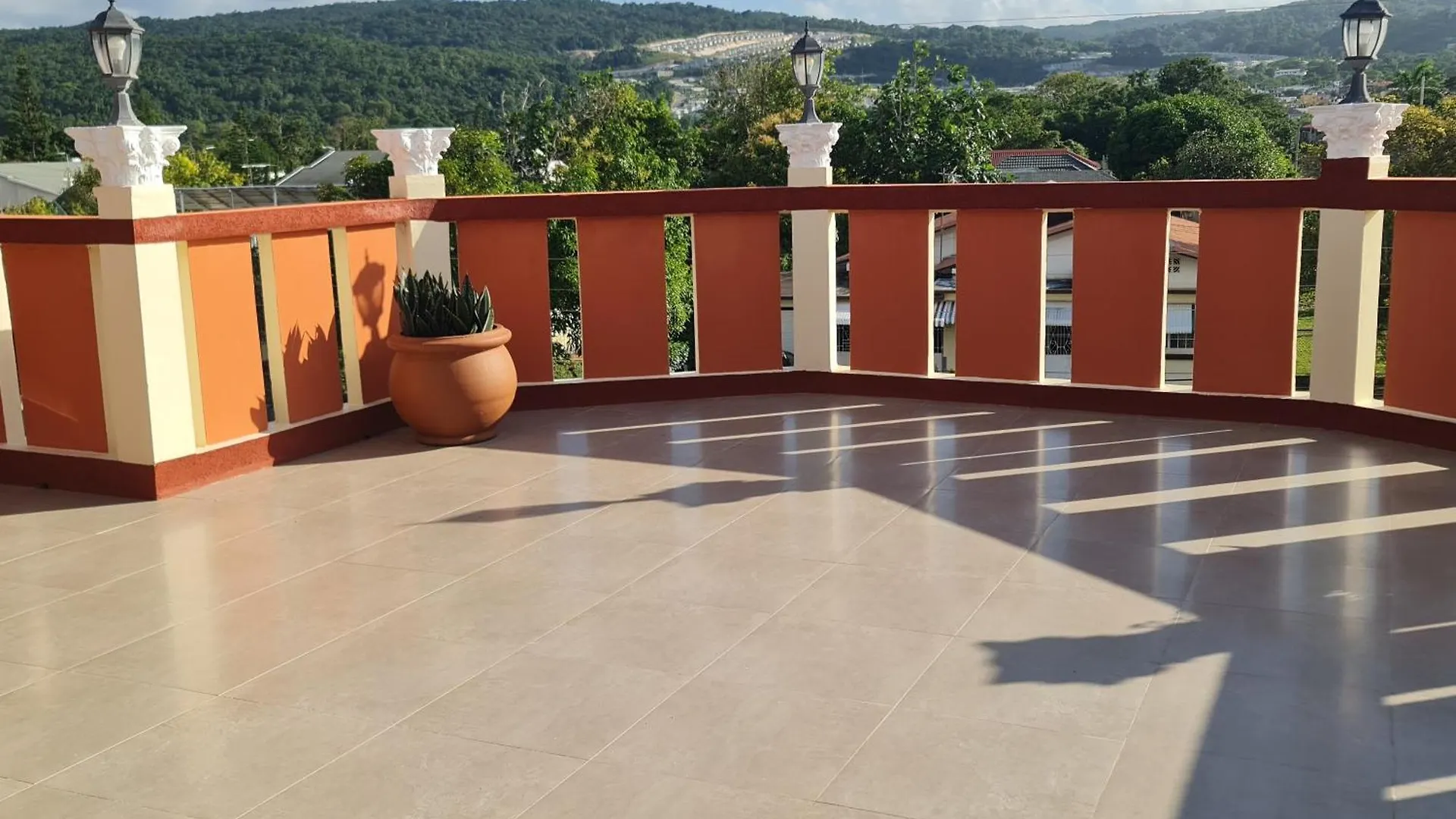 Paradise Place Grande Single Roof Top Room Brissett Run جامايكا